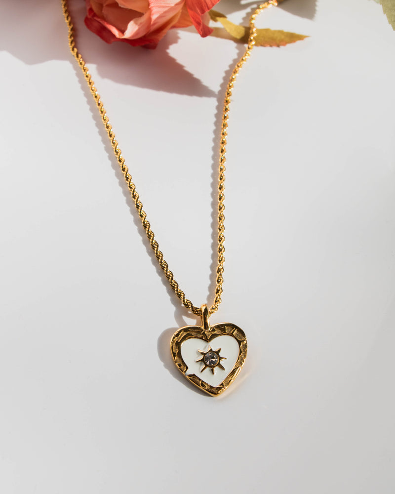 Dove Heart Necklace - Corail Blanc